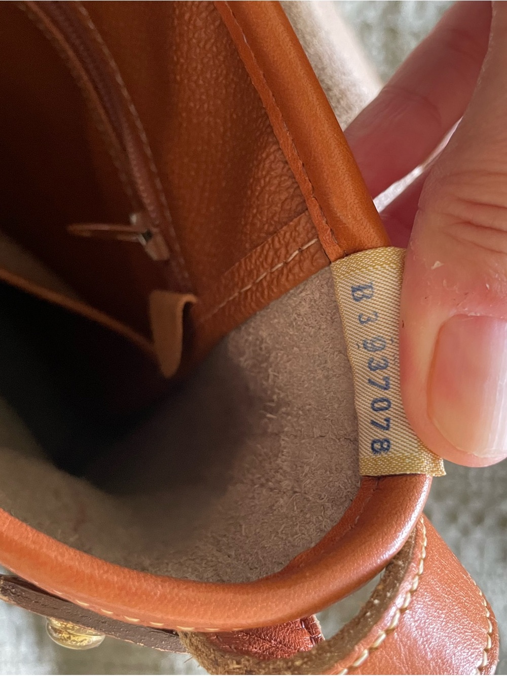 Dooney & Bourke Beige Pebbled Leather Crossbody with Tan Trim - Picture 11 of 16